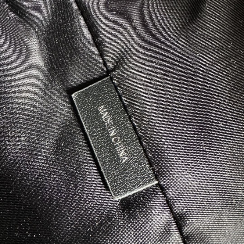 Bv*b*rry shopping bags